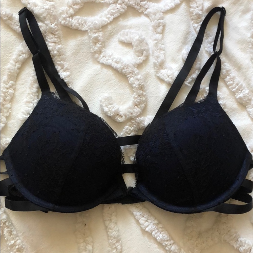Victoria’s Secret push up bras - Picture 4 of 7